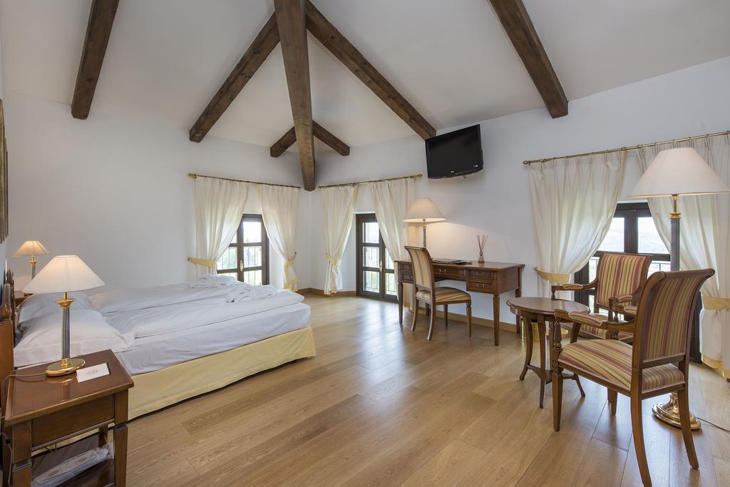 Sunstar Hotel Piemont Castello Di Villa Isola d'Asti 객실 사진
